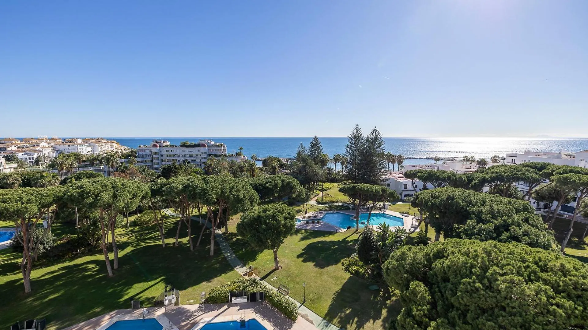 Vista Mar Y Piscina En Puerto Banus Apartment Marbella