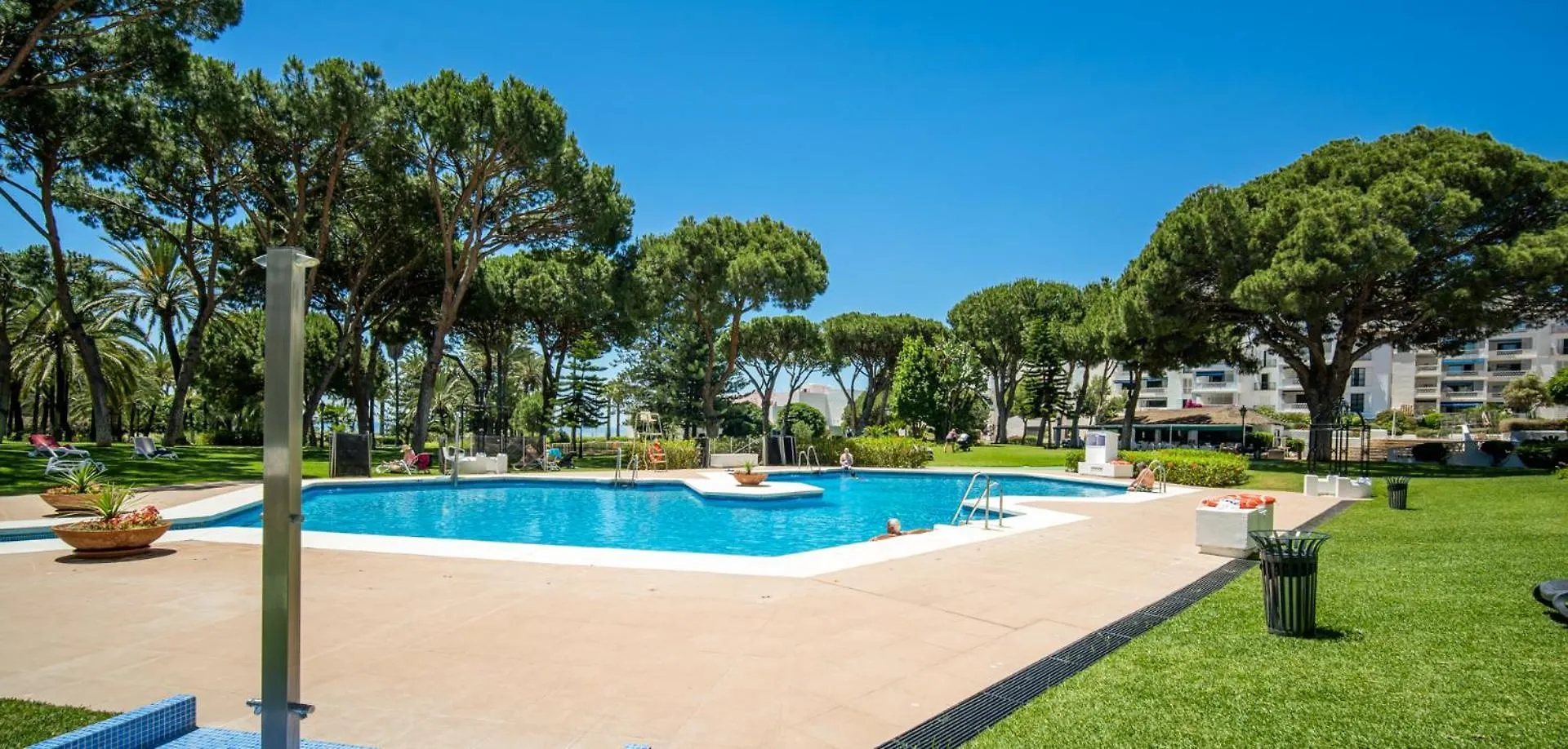 Vista Mar Y Piscina En Puerto Banus Apartment Marbella Spain