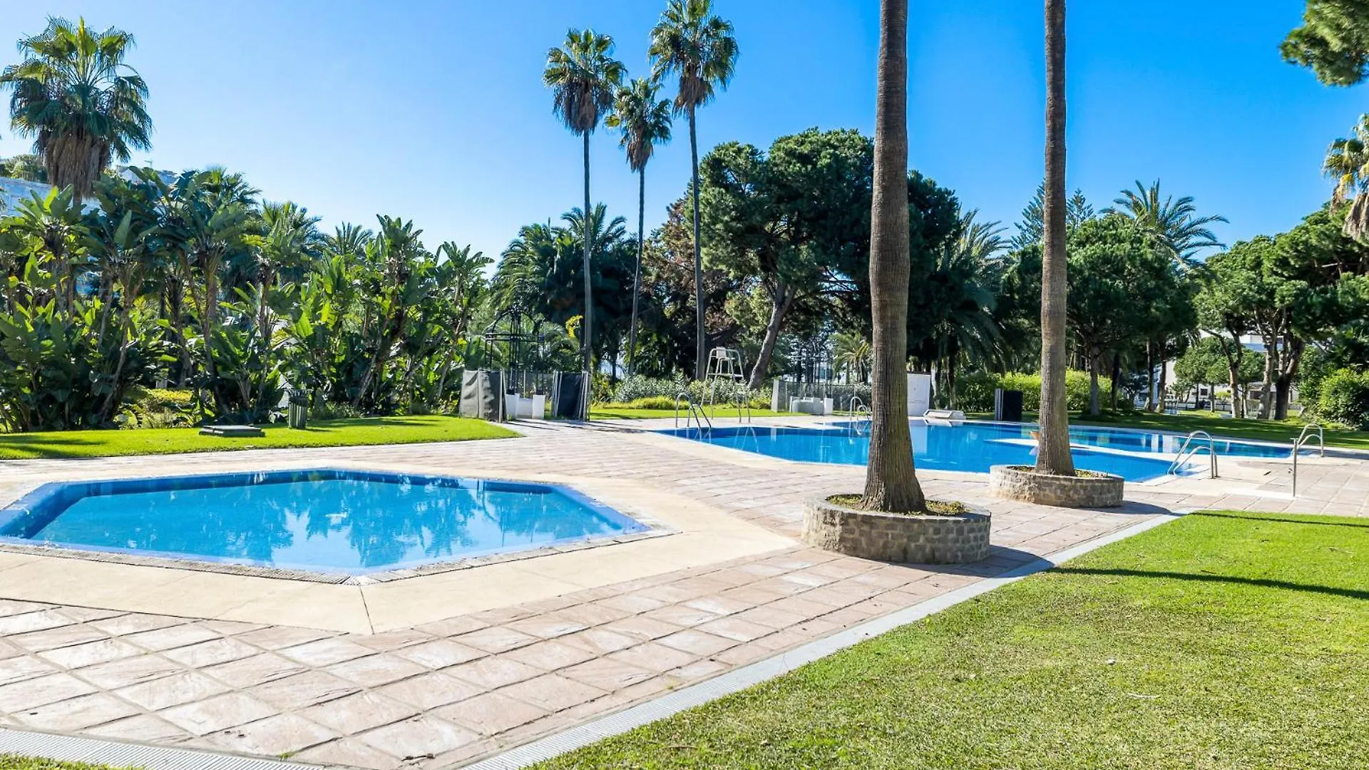 Vista Mar Y Piscina En Puerto Banus Apartment Marbella