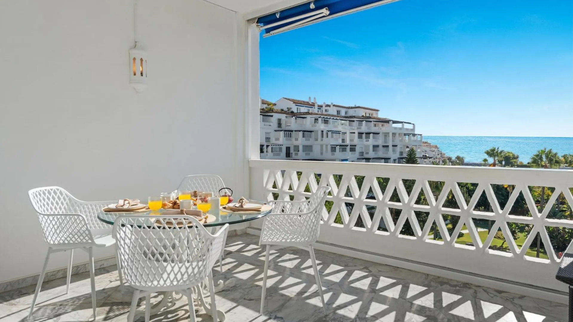 Vista Mar Y Piscina En Puerto Banus Apartment Marbella Spain